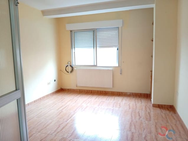 Piso de 3 habitaciones en Marín en venta - 120.000 € (Ref: 9892518)