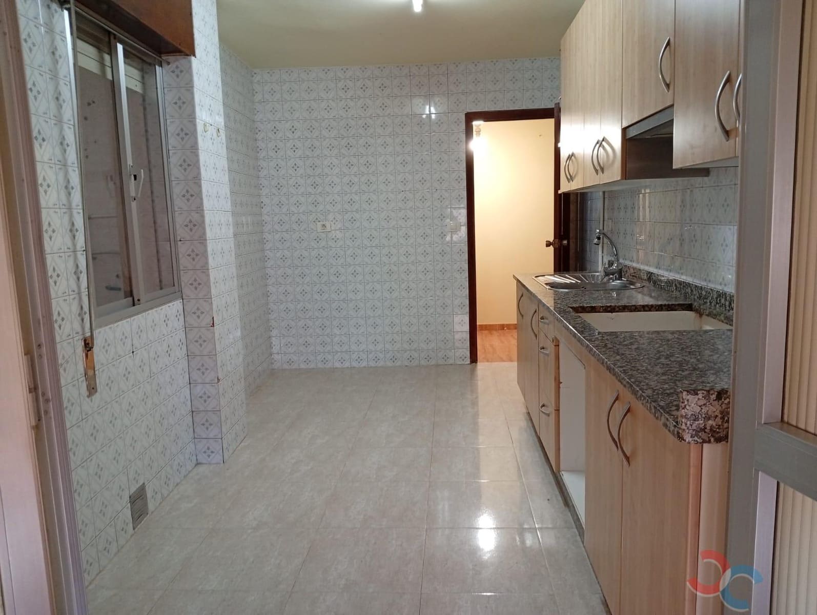 3 Zimmer Wohnung zu verkaufen in Marin - 120.000 € (Ref: 9892518)