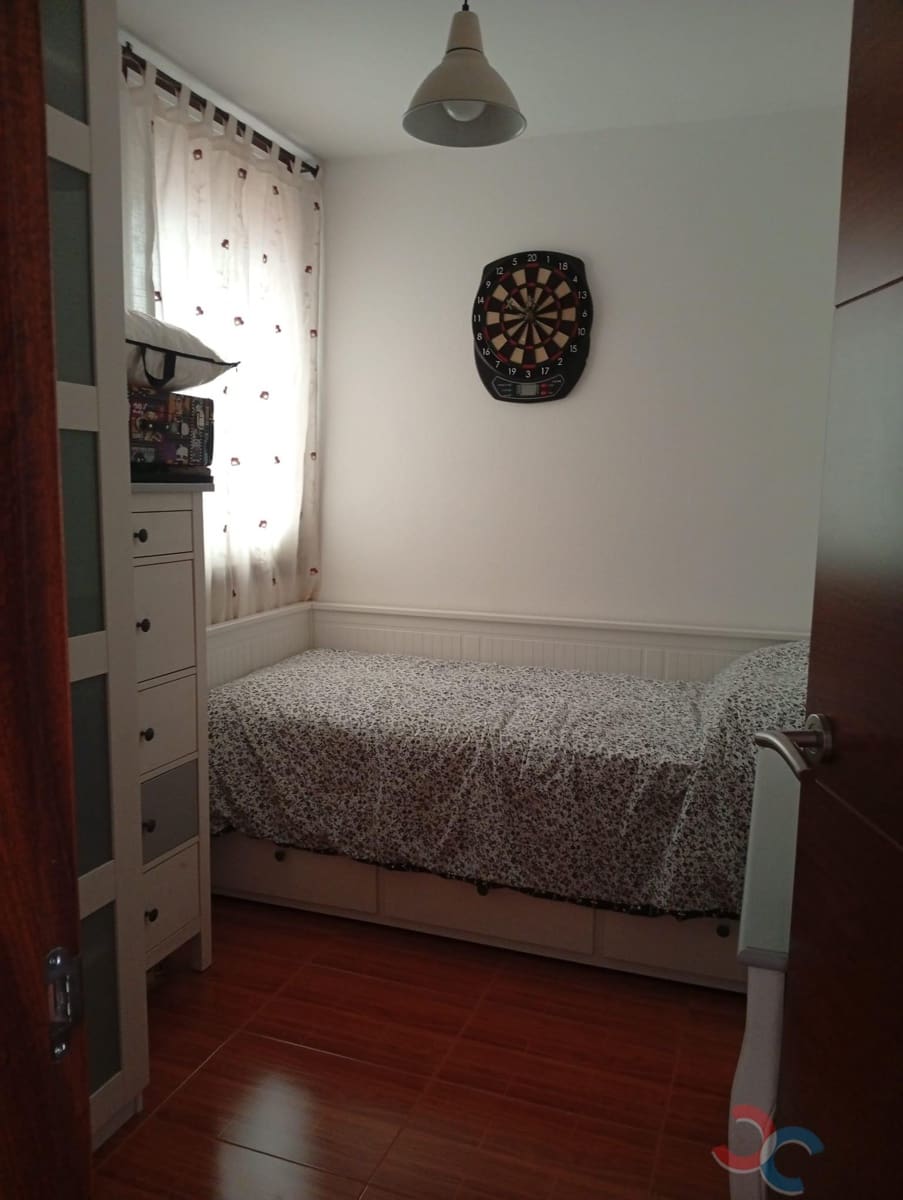 3 bedroom Flat for sale in Marin with garage - € 225,000 (Ref: 9911199)