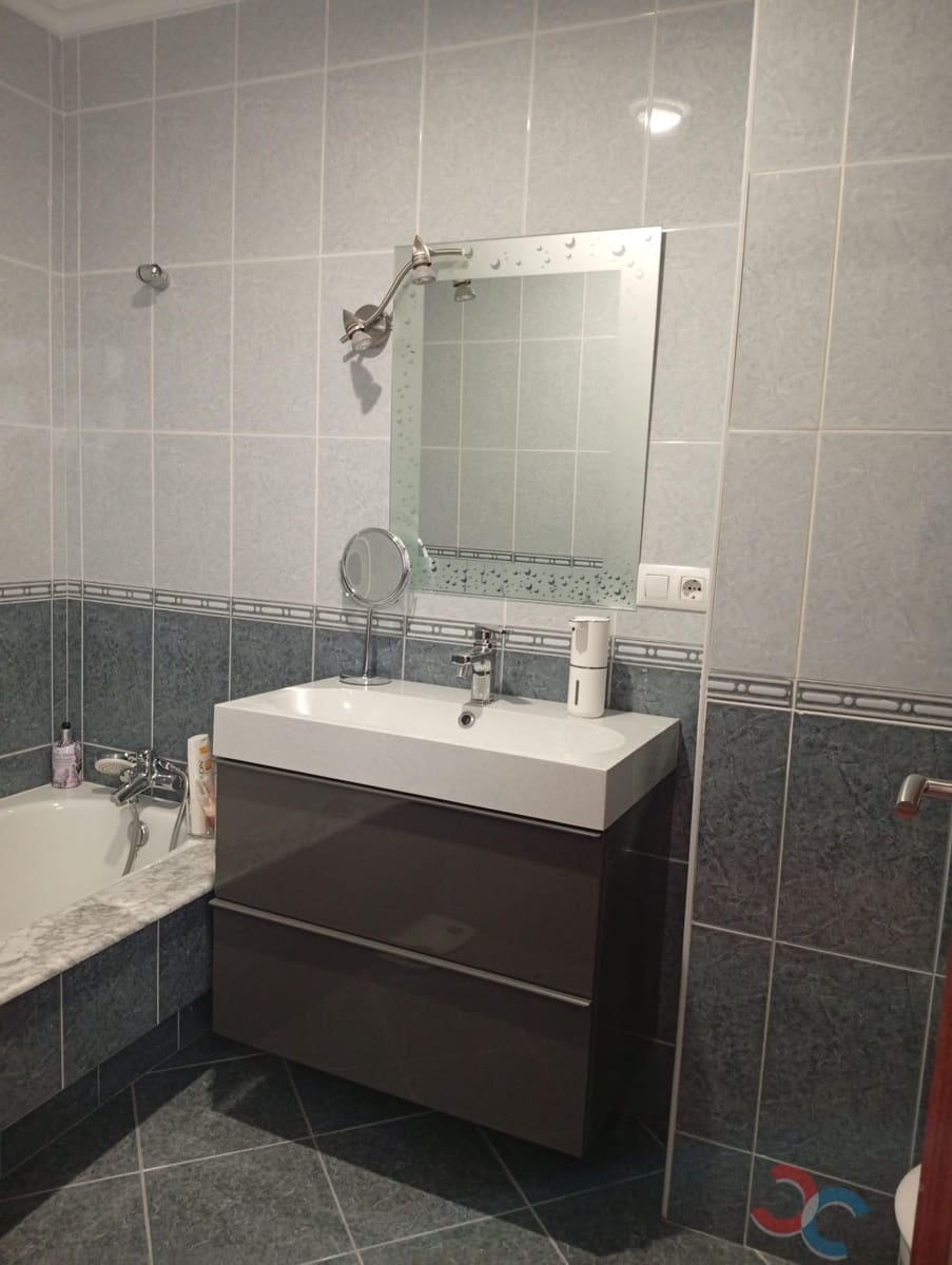3 bedroom Flat for sale in Marin with garage - € 225,000 (Ref: 9911199)