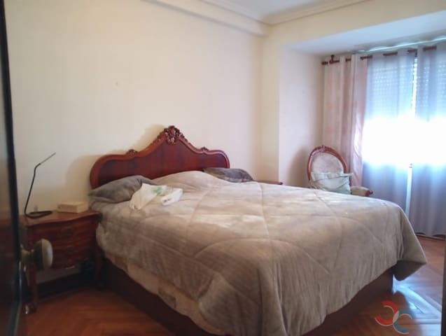 4 sypialnia Mieszkanie na sprzedaż w Marín - 180 000 € (Ref: 9972322)