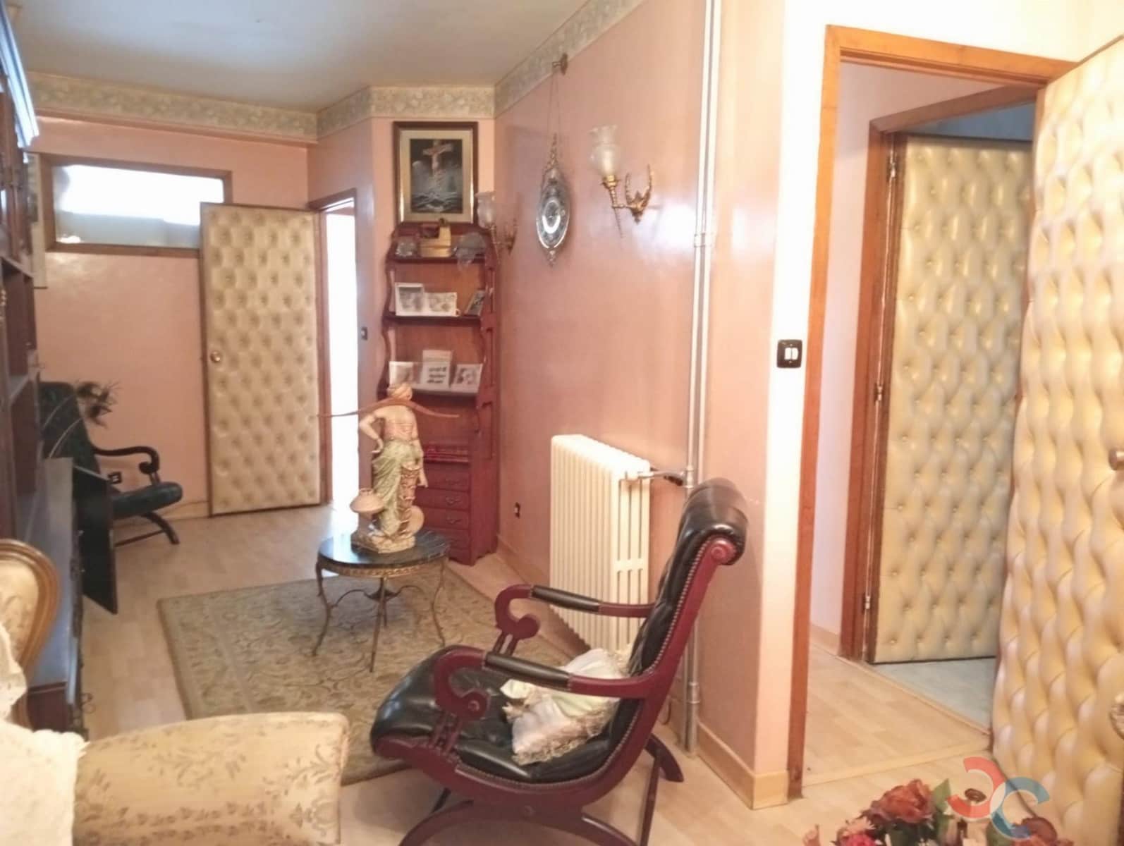 7 soveværelse Erhverv til salg i Marin - € 220.000 (Ref: 9973451)