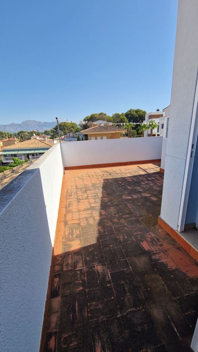 5 bedroom Villa for sale in Benidorm with pool garage - € 795,000 (Ref: 10023527)