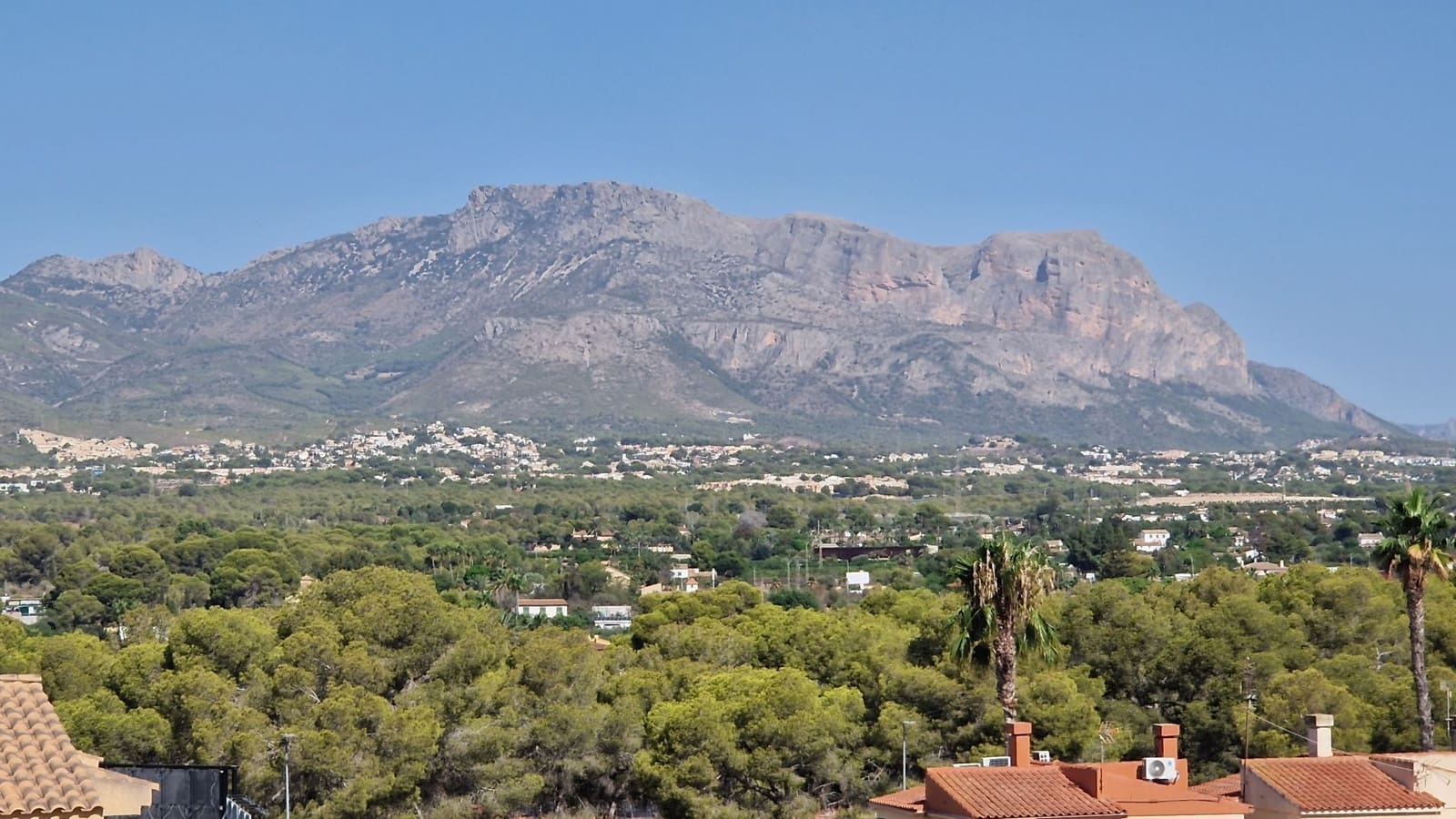 5 bedroom Villa for sale in Benidorm with pool garage - € 795,000 (Ref: 10023527)
