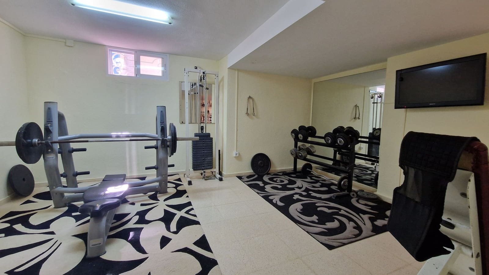 5 bedroom Villa for sale in Benidorm with pool garage - € 795,000 (Ref: 10023527)