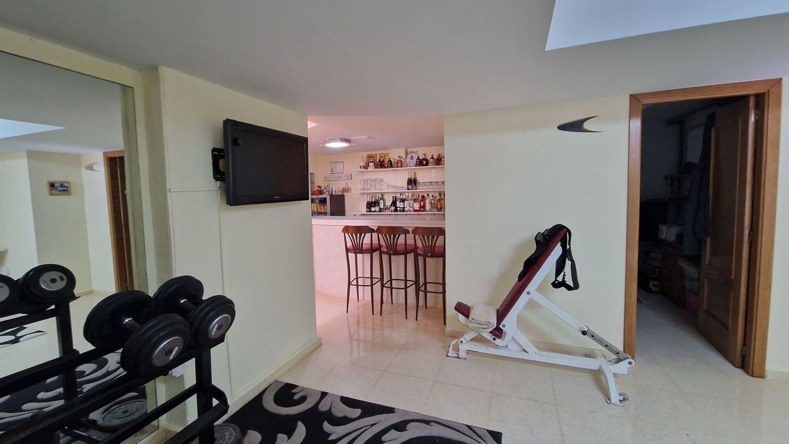 5 bedroom Villa for sale in Benidorm with pool garage - € 795,000 (Ref: 10023527)