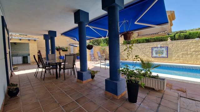 5 bedroom Villa for sale in Benidorm with pool garage - € 795,000 (Ref: 10023527)