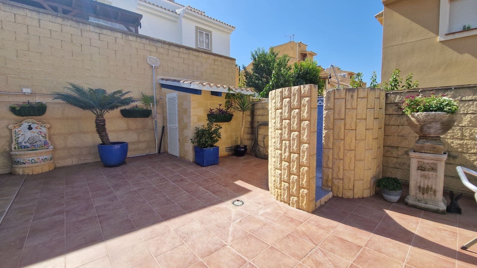 5 bedroom Villa for sale in Benidorm with pool garage - € 795,000 (Ref: 10023527)