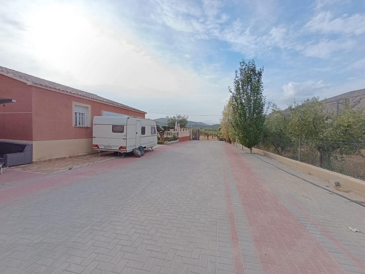 3 sypialnia Finka/Dom wiejski na sprzedaż w Castalla z basenem - 325 000 € (Ref: 9383713)