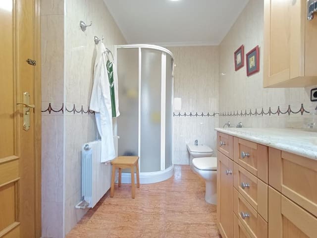 4 bedroom Villa for sale in Ibi with pool - € 325,000 (Ref: 9383714)