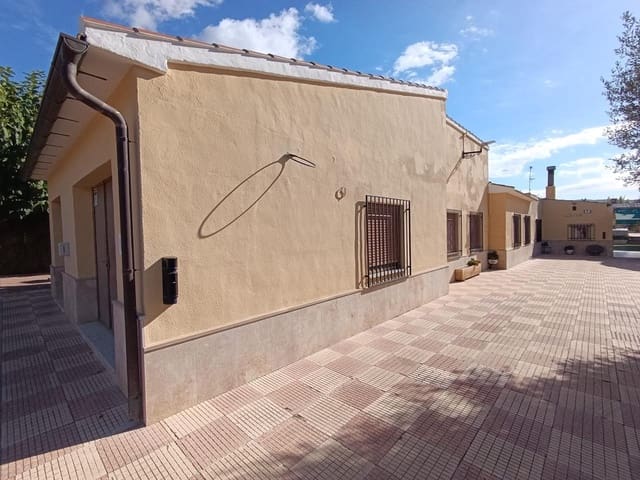 4 bedroom Villa for sale in Ibi with pool - € 325,000 (Ref: 9383714)