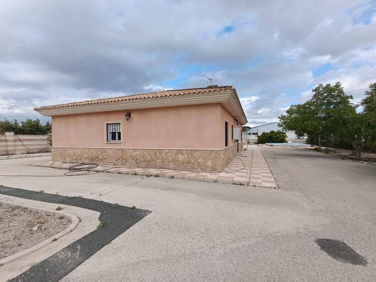 4 slaapkamer Finca/Landhuis te koop in Castalla met zwembad - € 365.000 (Ref: 9383715)