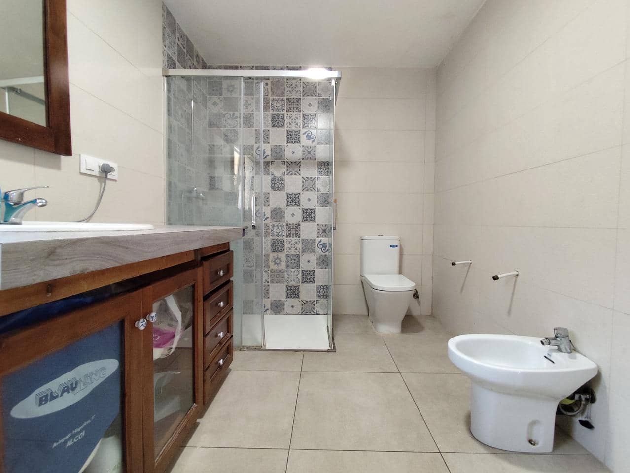 6 bedroom Villa for sale in Alcoy / Alcoi - € 215,000 (Ref: 9428754)