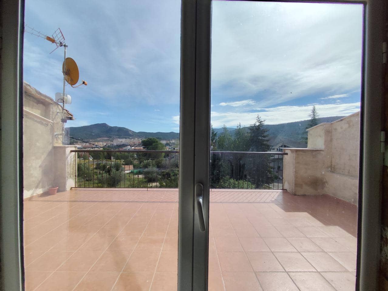 6 bedroom Villa for sale in Alcoy / Alcoi - € 215,000 (Ref: 9428754)