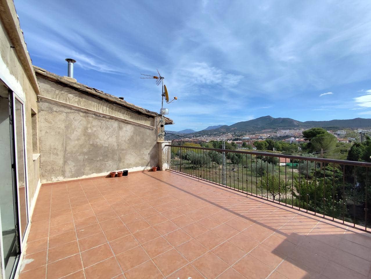 6 bedroom Villa for sale in Alcoy / Alcoi - € 215,000 (Ref: 9428754)