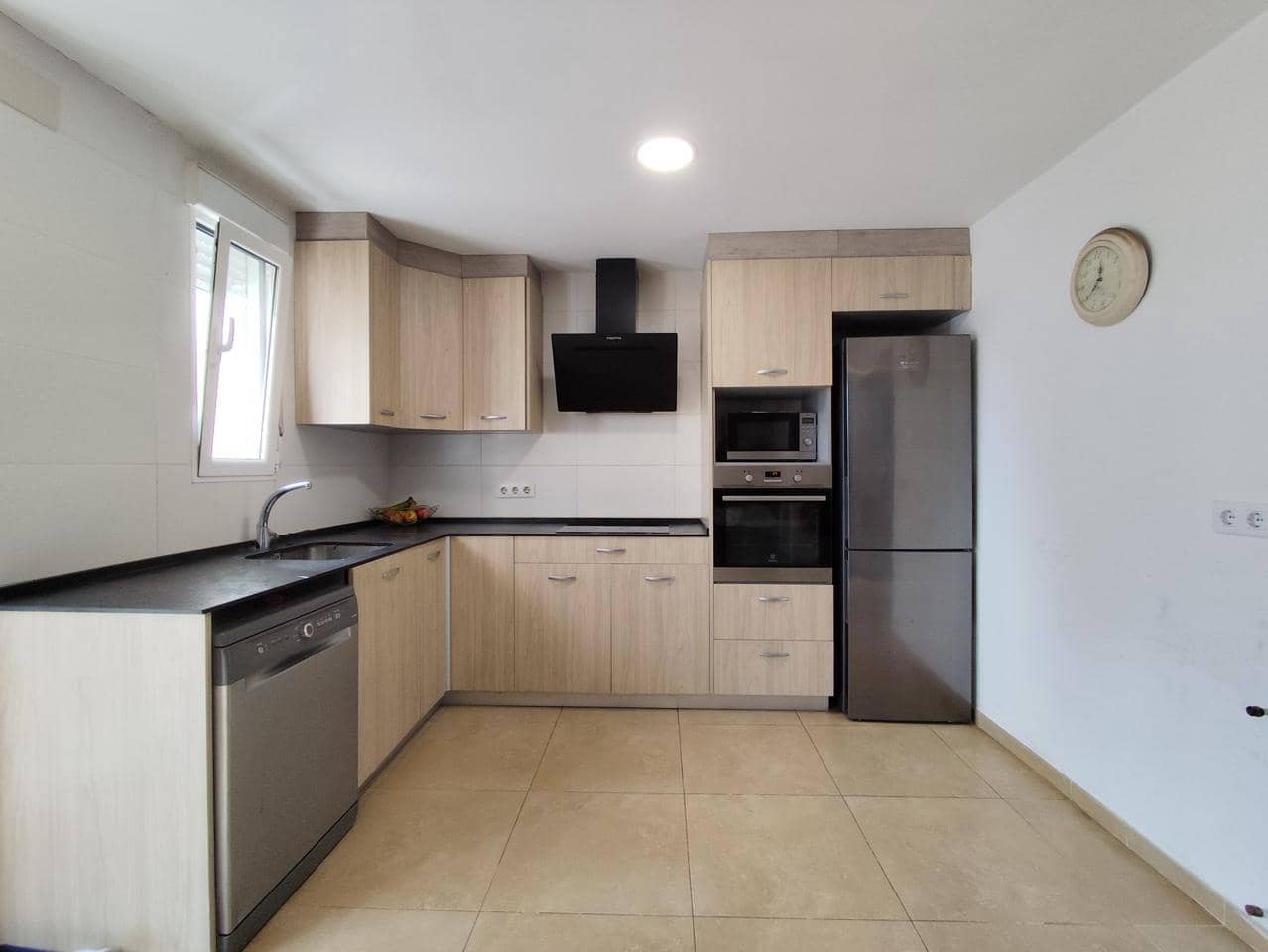 6 bedroom Villa for sale in Alcoy / Alcoi - € 215,000 (Ref: 9428754)