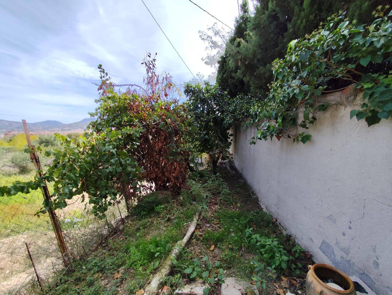 6 bedroom Villa for sale in Alcoy / Alcoi - € 215,000 (Ref: 9428754)