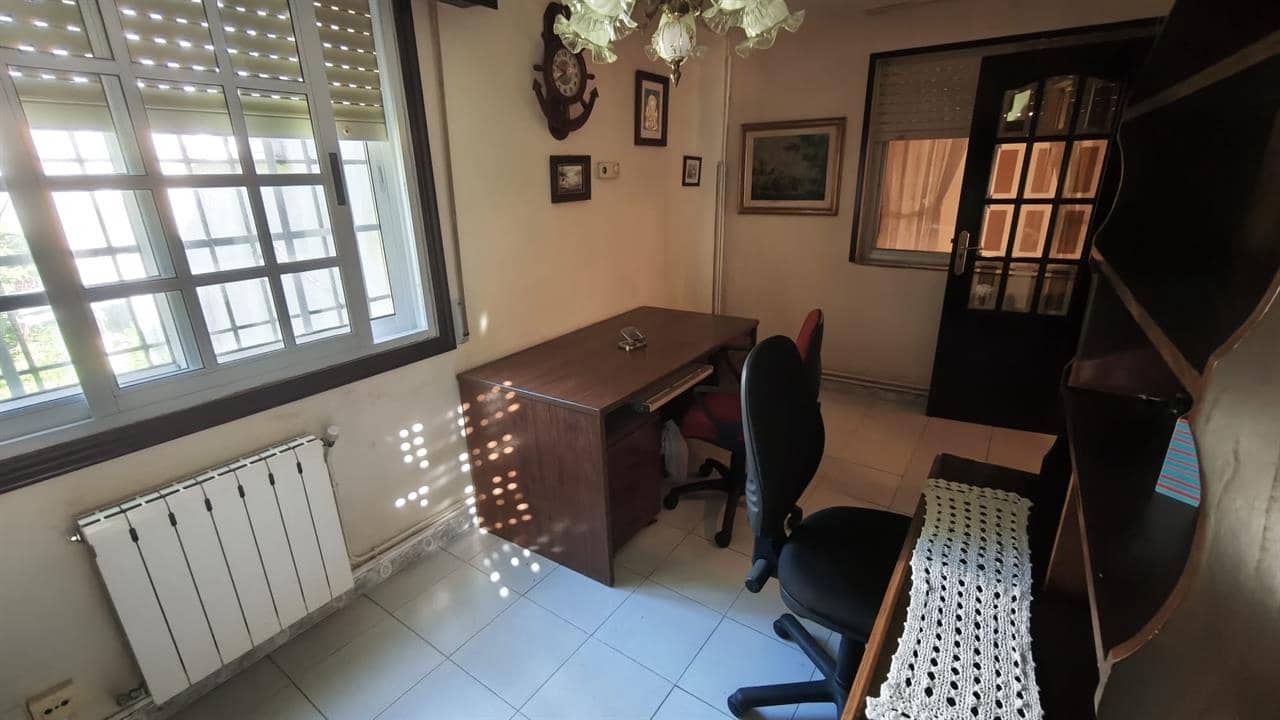 4 sypialnia Dom na sprzedaż w A Estrada z garażem - 110 000 € (Ref: 10154859)