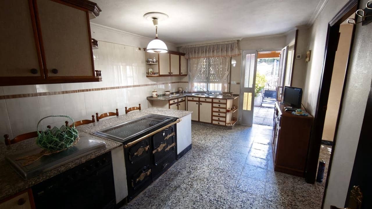 4 sypialnia Dom na sprzedaż w A Estrada z garażem - 110 000 € (Ref: 10154859)