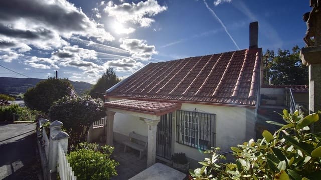 4 sovrum Hus till salu i A Estrada med garage - 110 000 € (Ref: 10154859)