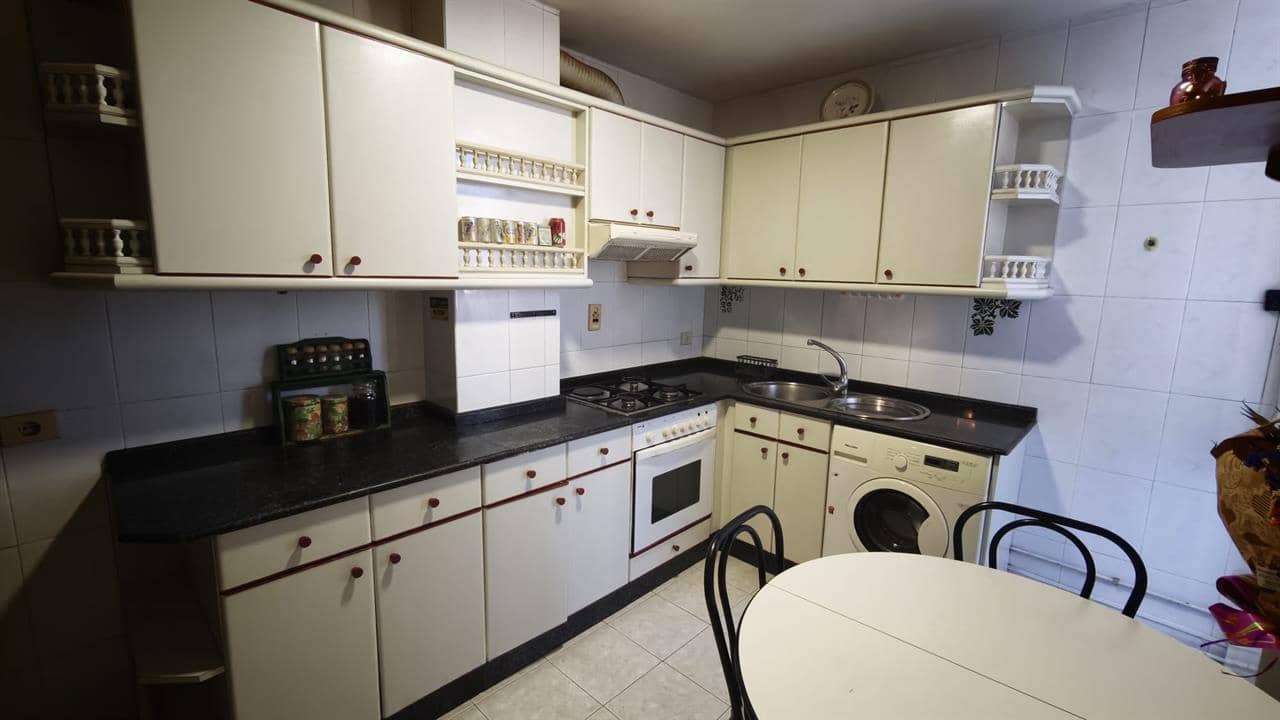 4 bedroom Apartment for sale in A Estrada - € 160,000 (Ref: 10166275)