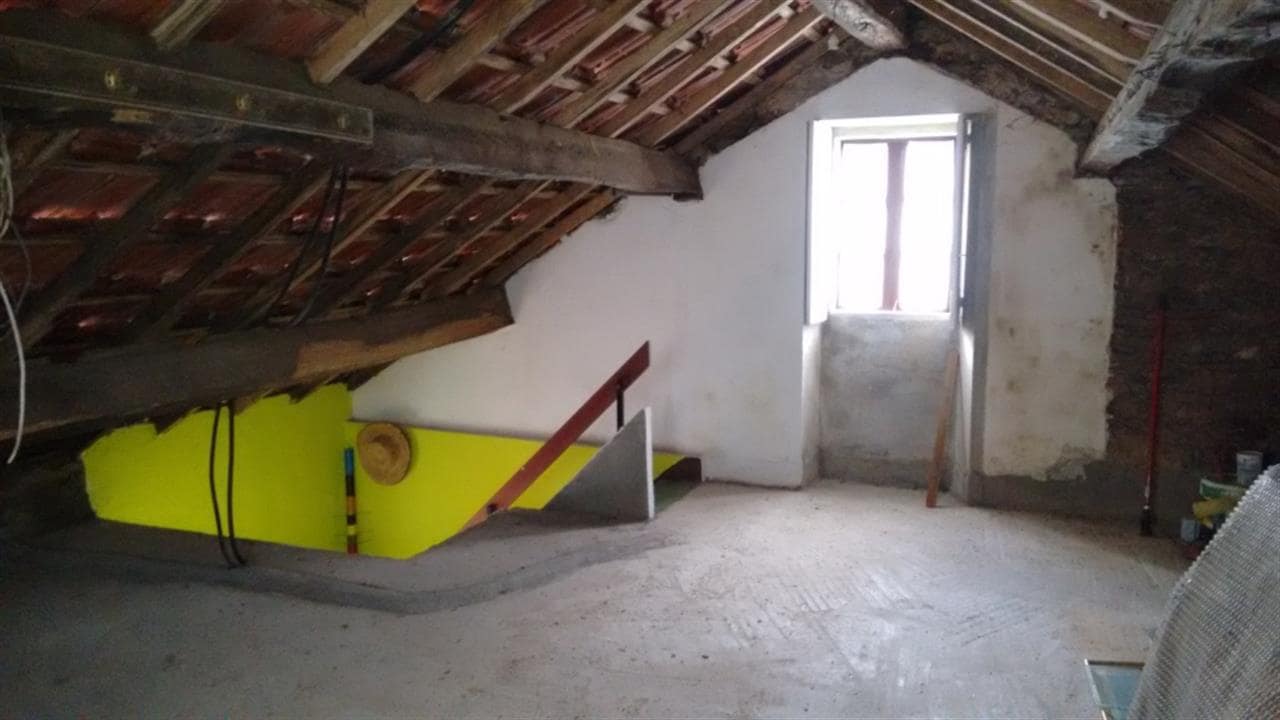 2 bedroom Townhouse for sale in A Estrada - € 80,000 (Ref: 5126696)