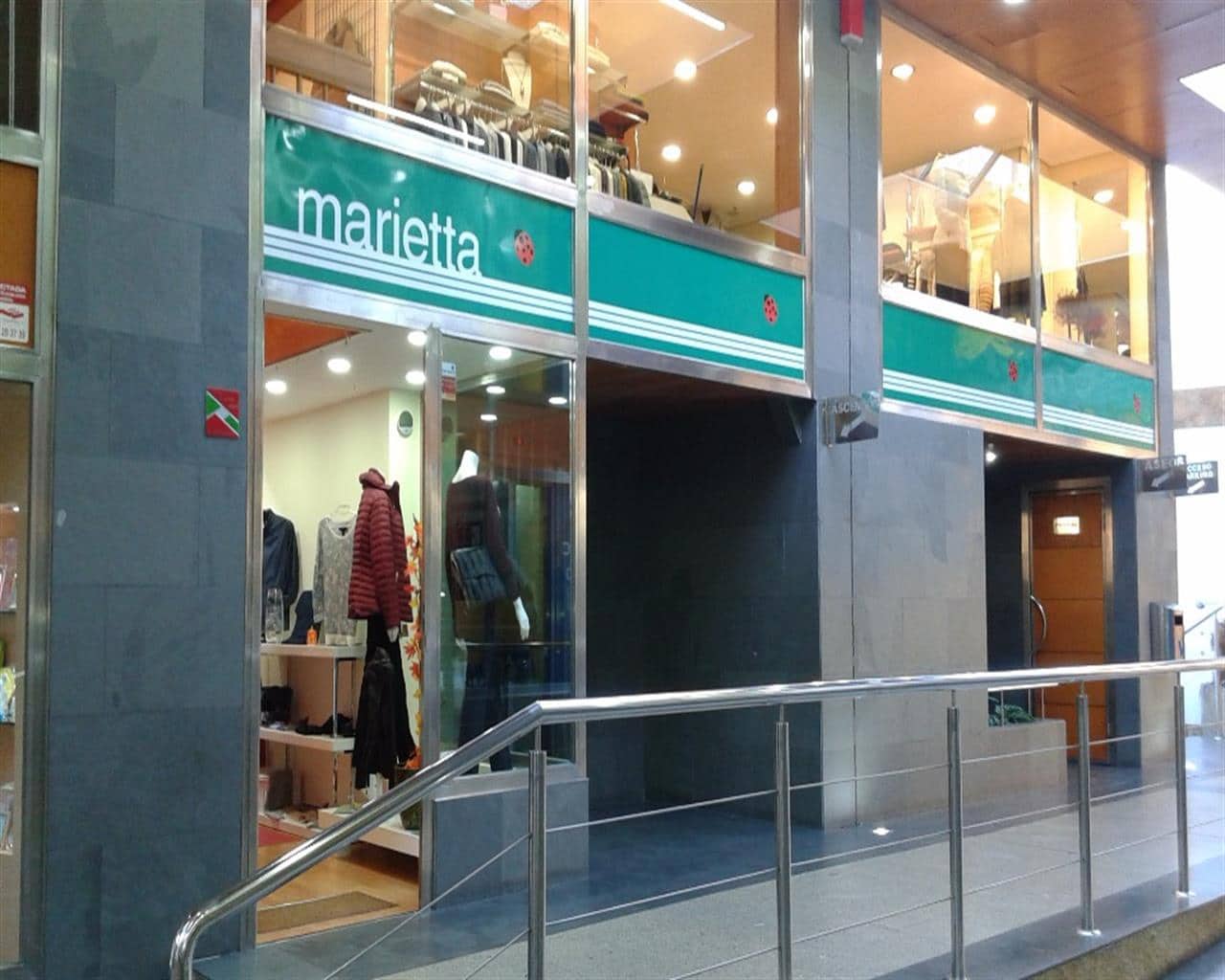 Commercial for rent in A Estrada - € 350 (Ref: 5126704)
