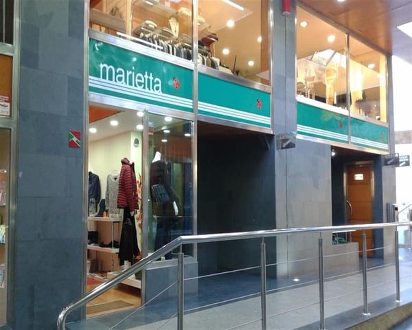 Commercieel te huur in A Estrada - € 350 (Ref: 5126704)