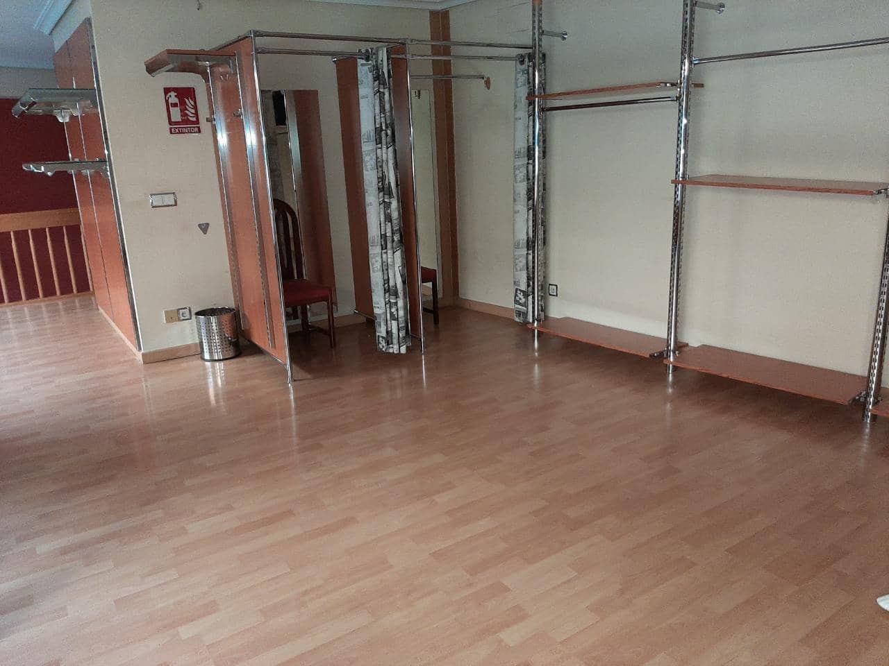 Commercial for rent in A Estrada - € 350 (Ref: 5126704)