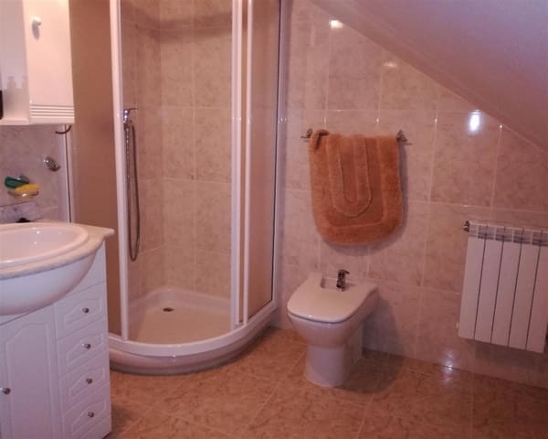 4 sovrum Hus till salu i Outes - 280 000 € (Ref: 5126713)