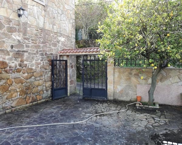 4 sovrum Hus till salu i Outes - 280 000 € (Ref: 5126713)