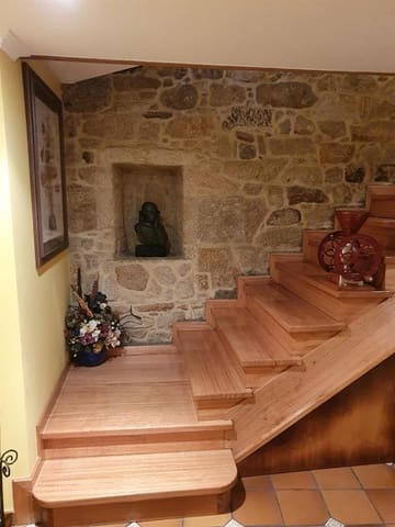 4 bedroom Townhouse for sale in Cuntis - € 230,000 (Ref: 6610874)