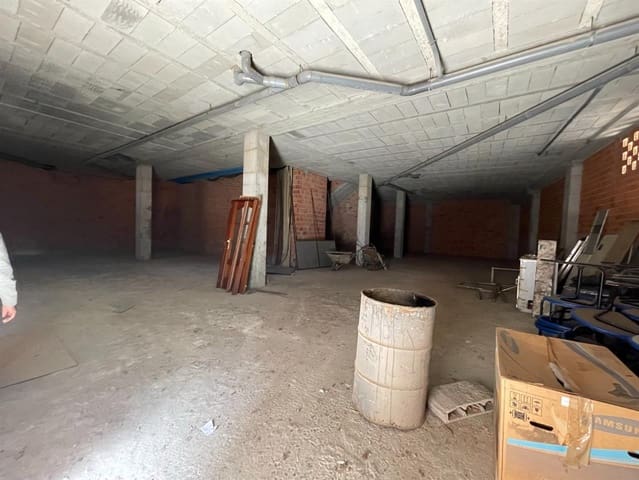 Commercieel te huur in A Estrada - € 450 (Ref: 6872855)