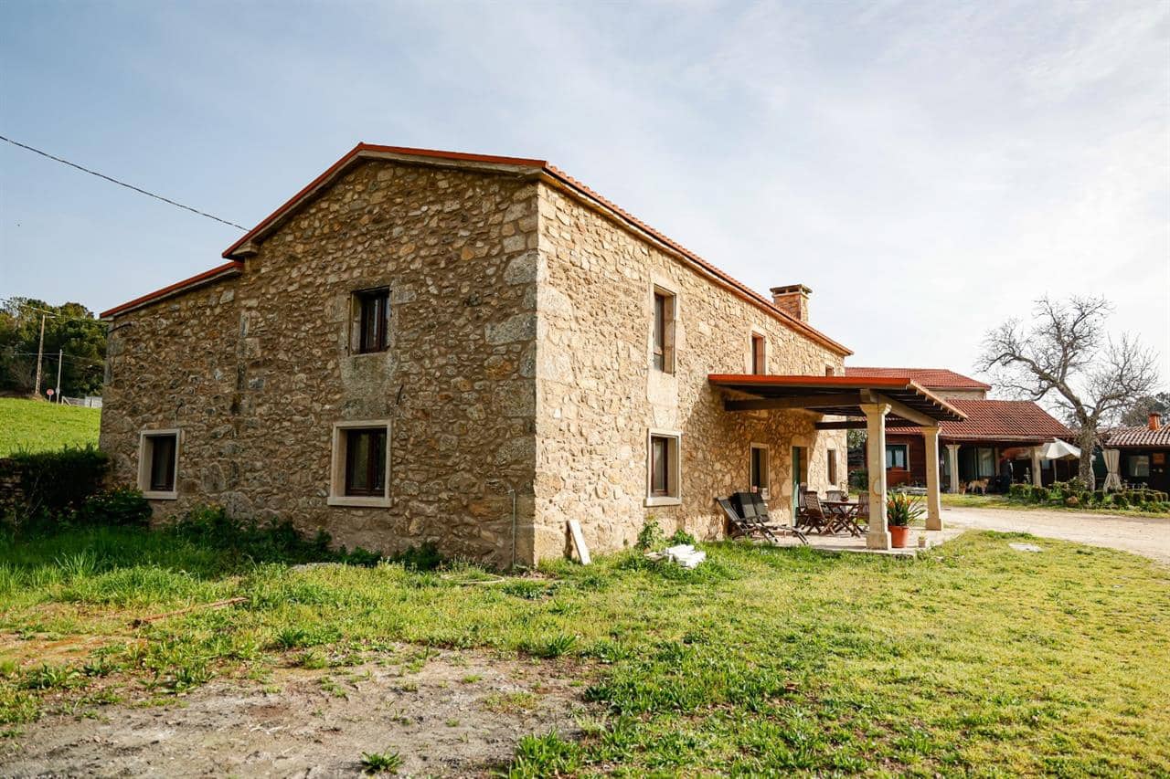 6 soveværelse Byhus til salg i Vedra - € 625.000 (Ref: 8307202)