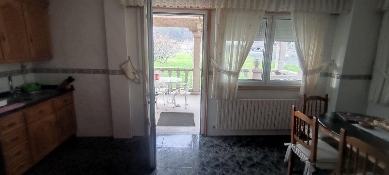 5 soveværelse Byhus til salg i Caldas de Reis - € 390.000 (Ref: 8307204)