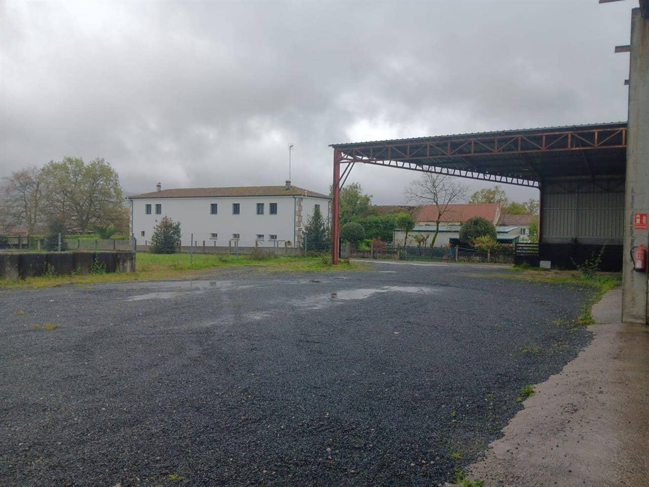 Erhverv til leje i A Estrada - € 2.000 (Ref: 8353783)