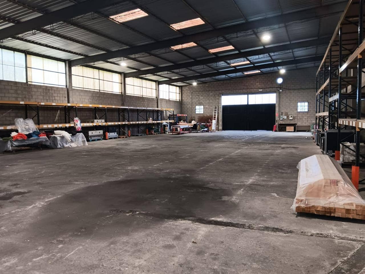 Erhverv til leje i A Estrada - € 2.000 (Ref: 8353783)