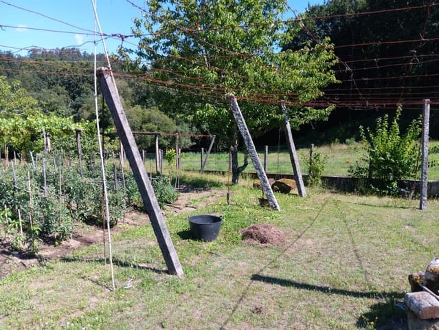 4 bedroom Townhouse for sale in A Estrada - € 150,000 (Ref: 8436935)