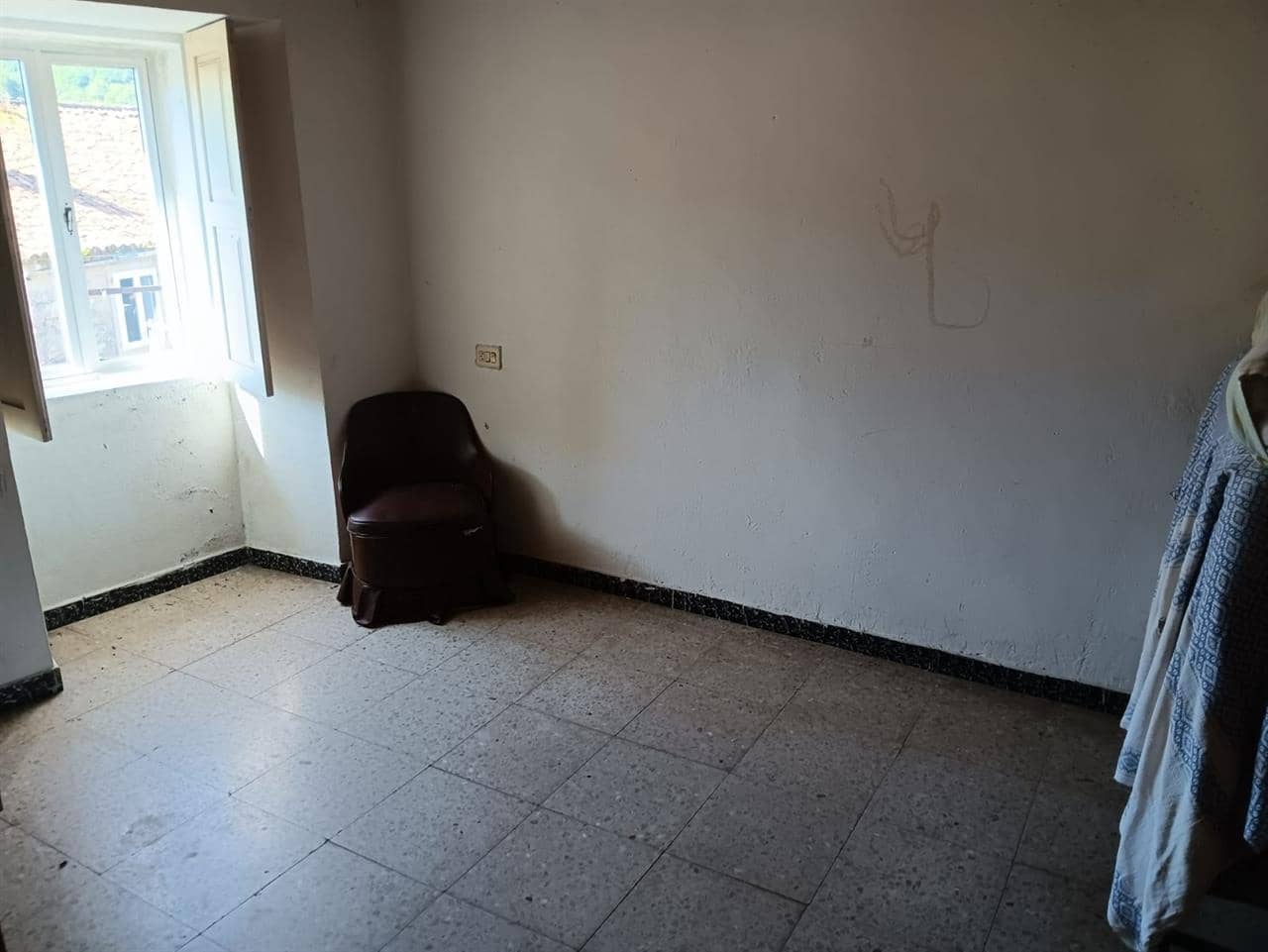 3 soveværelse Byhus til salg i A Estrada - € 60.000 (Ref: 9102795)