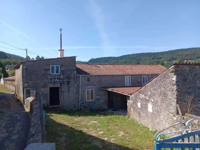 3 bedroom Townhouse for sale in A Estrada - € 60,000 (Ref: 9102795)