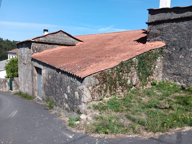 3 bedroom Townhouse for sale in A Estrada - € 60,000 (Ref: 9102795)