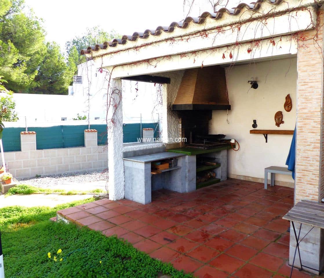 4 slaapkamer Villa te koop in Benicassim met zwembad garage - € 480.000 (Ref: 5625877)