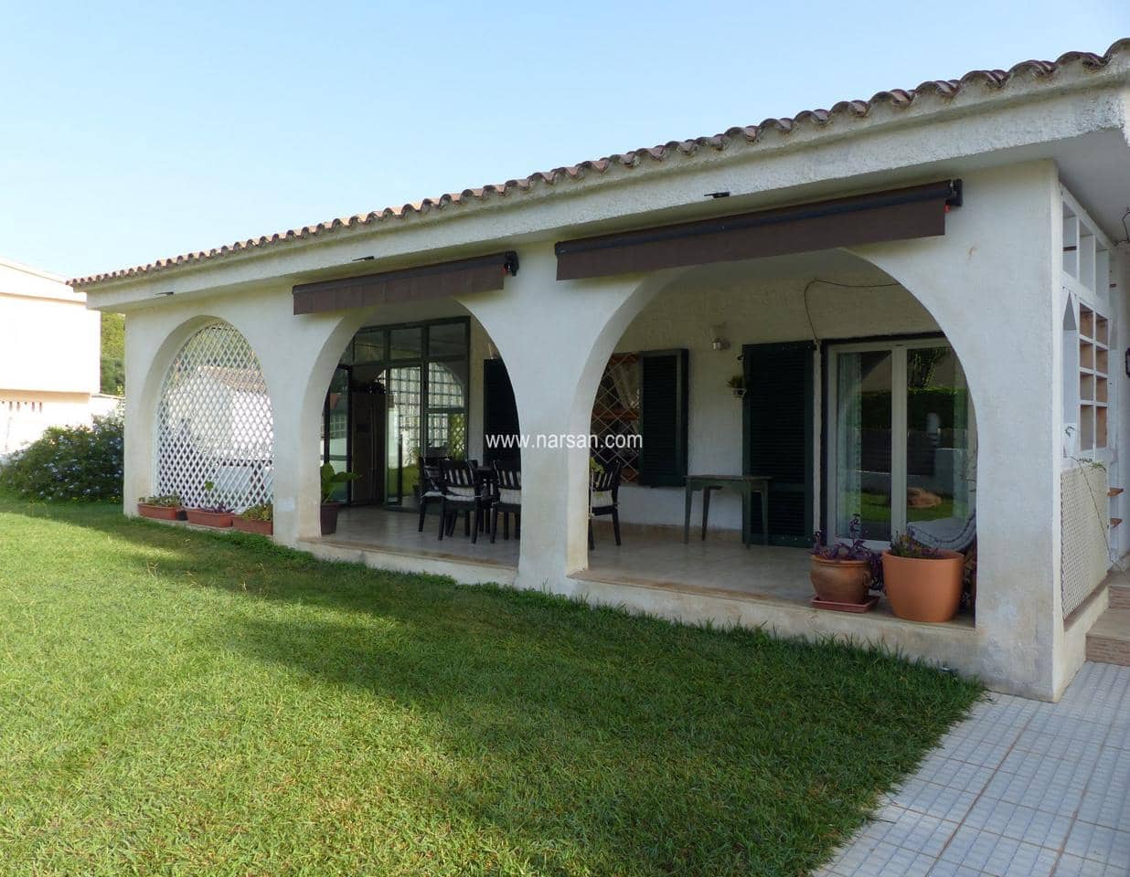 4 slaapkamer Villa te koop in Benicassim met zwembad garage - € 480.000 (Ref: 5625877)