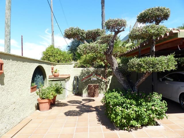 4 slaapkamer Villa te koop in Benicàssim met zwembad garage - € 540.000 (Ref: 7986576)