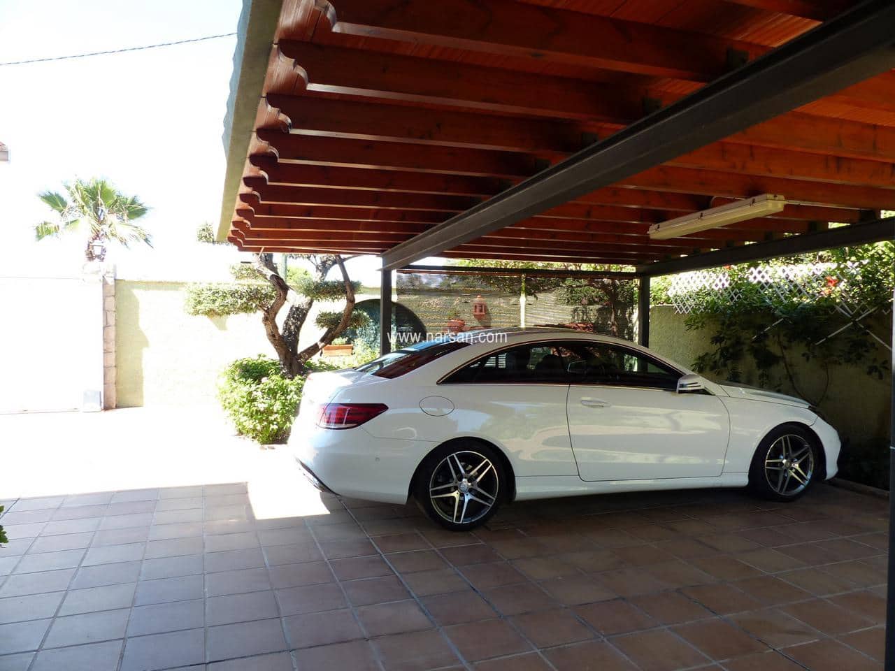 4 slaapkamer Villa te koop in Benicassim met zwembad garage - € 540.000 (Ref: 7986576)