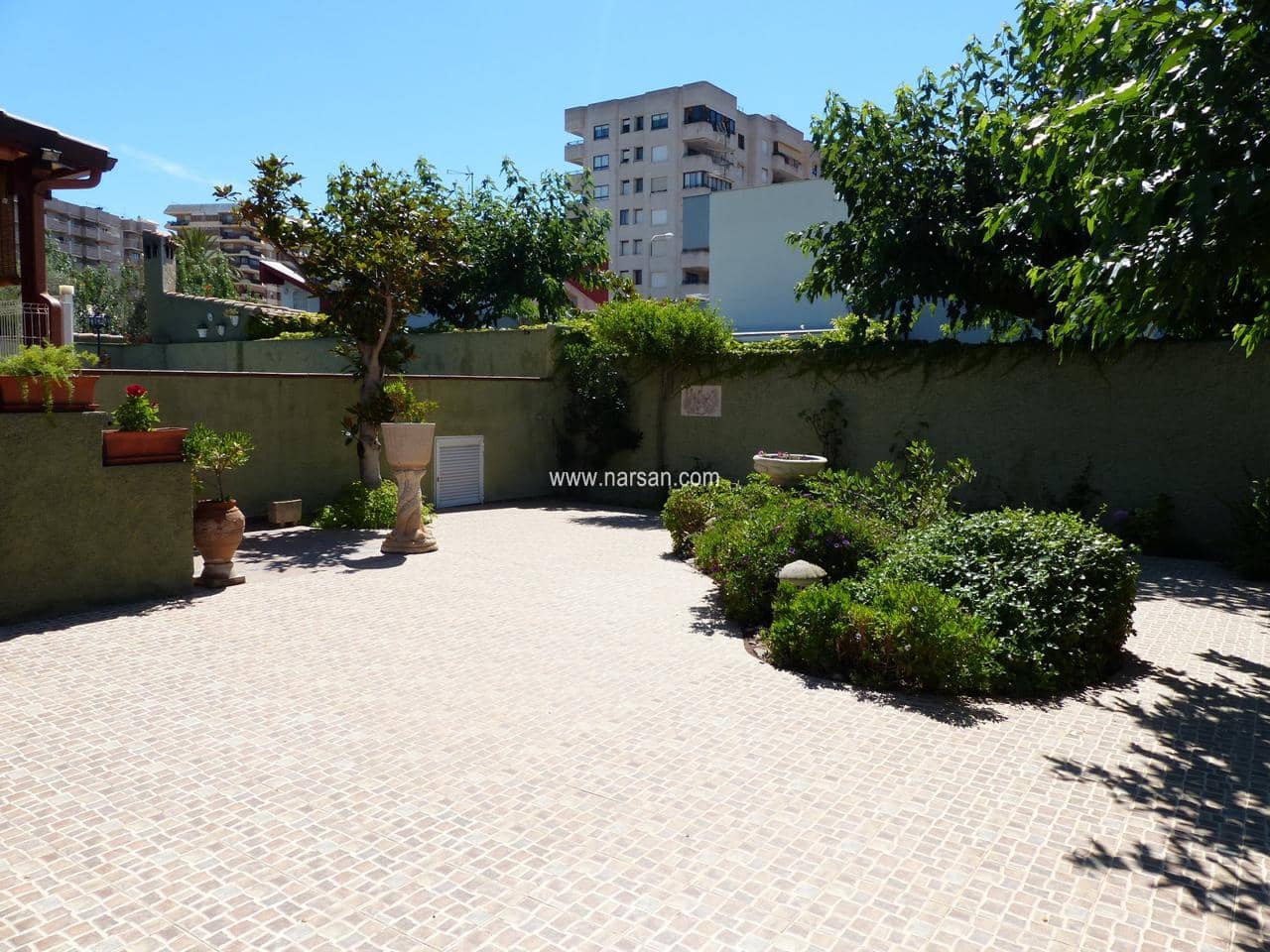 4 slaapkamer Villa te koop in Benicassim met zwembad garage - € 540.000 (Ref: 7986576)
