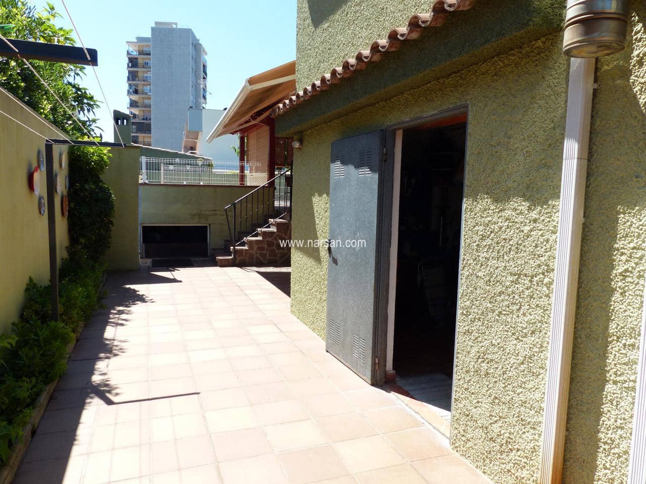 4 slaapkamer Villa te koop in Benicassim met zwembad garage - € 540.000 (Ref: 7986576)