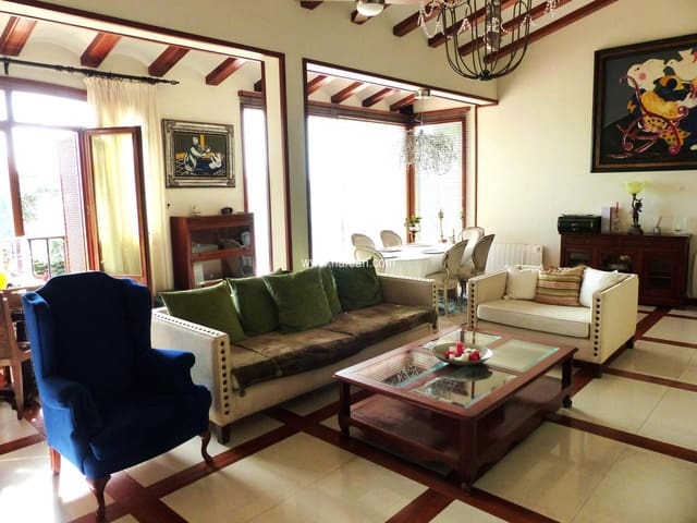 Villa/Maison de 7 chambres à louer à Oropesa  avec piscine - 15 000 € (Ref: 8086638)