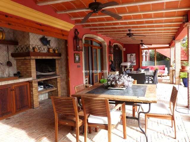 Villa/Maison de 7 chambres à louer à Oropesa  avec piscine - 15 000 € (Ref: 8086638)