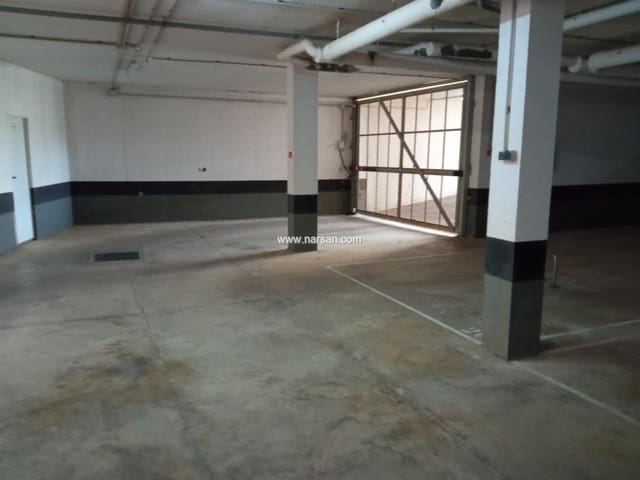 Autotalli myytävänä paikassa Oropesa  - 200 000 € (Ref: 9532075)